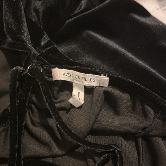 Avec Les Filles Stretch Velvet Bodycon Dress - Picture 4 of 5